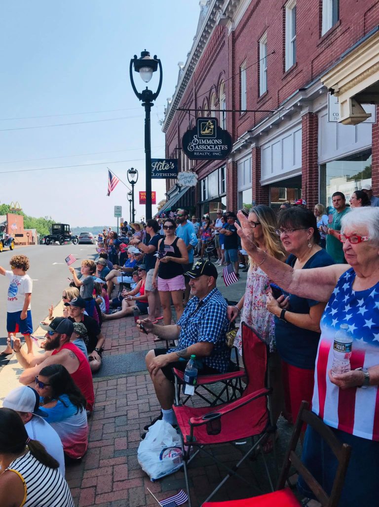 Sunday July 3rd 2 pm 4th of July Boat Parade Business 58 Bridge