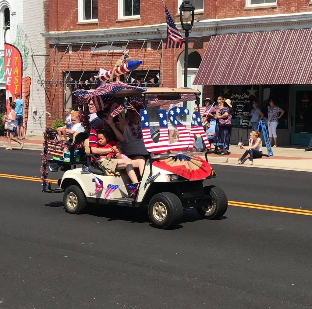 Sunday July 3rd 2 pm 4th of July Boat Parade Business 58 Bridge